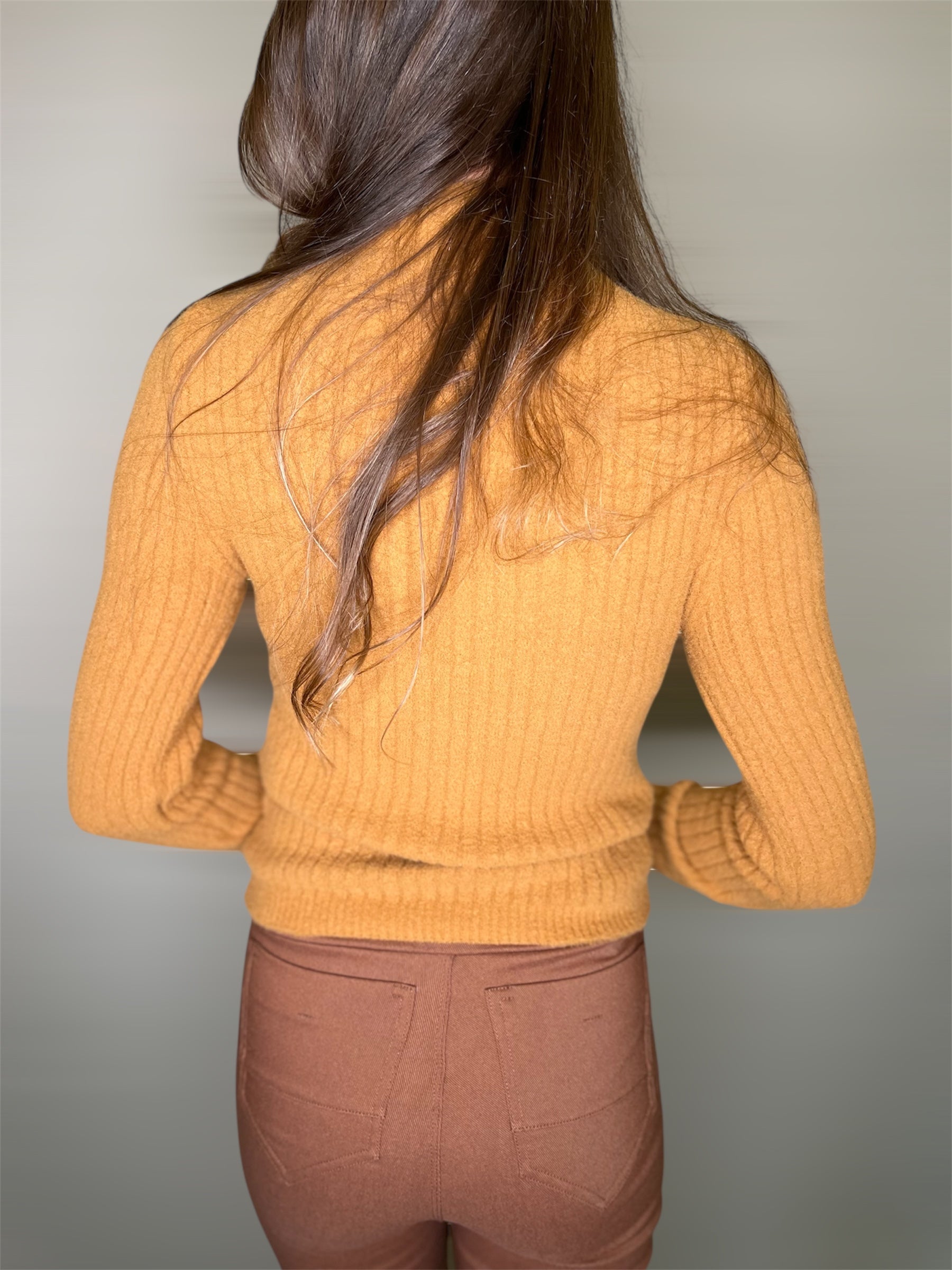 BLUSA FIO PLUMA BIAMAR CANELADA CARAMELO