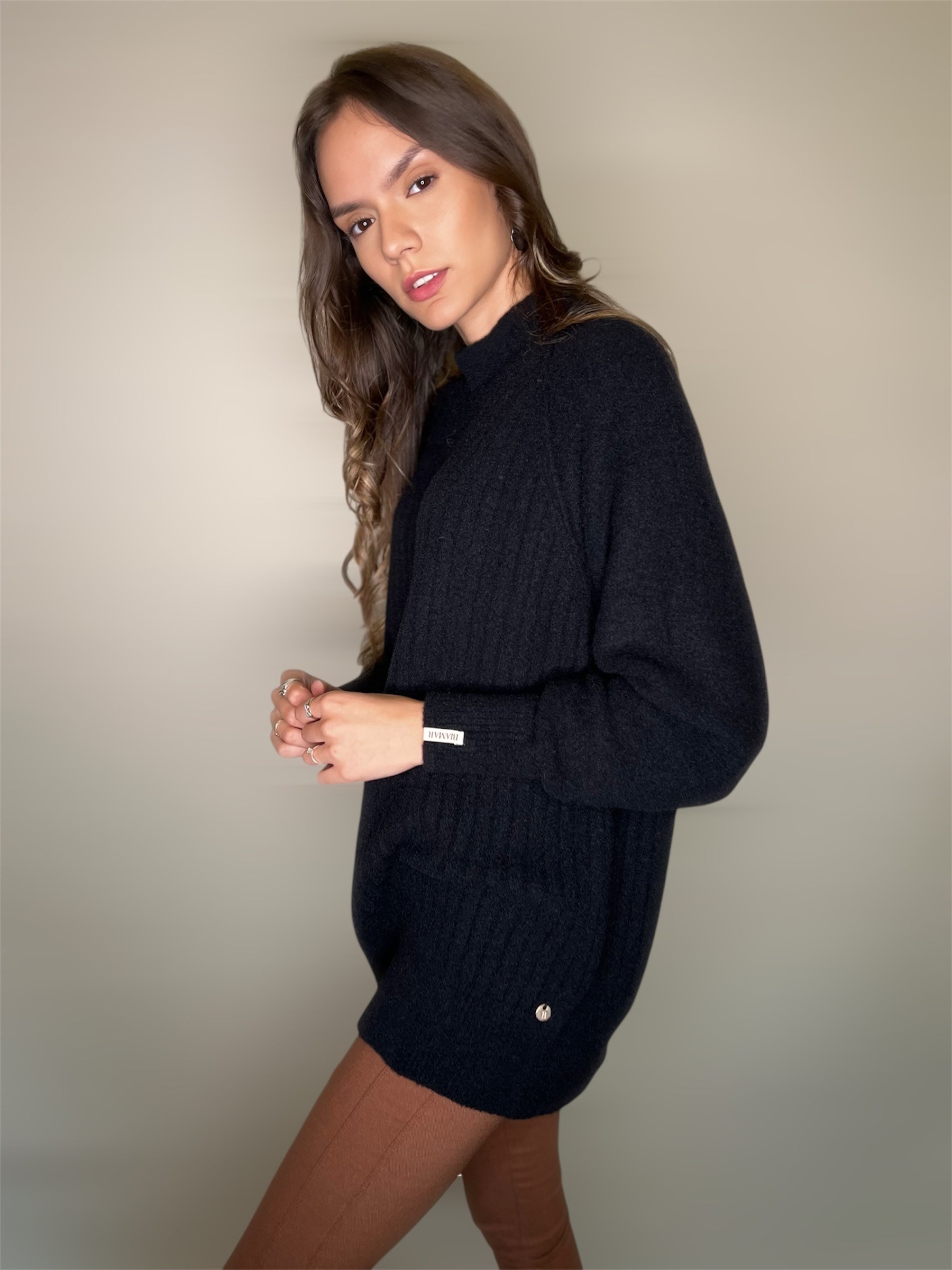 BLUSA FIO PLUMA BIAMAR CANELADA PRETA