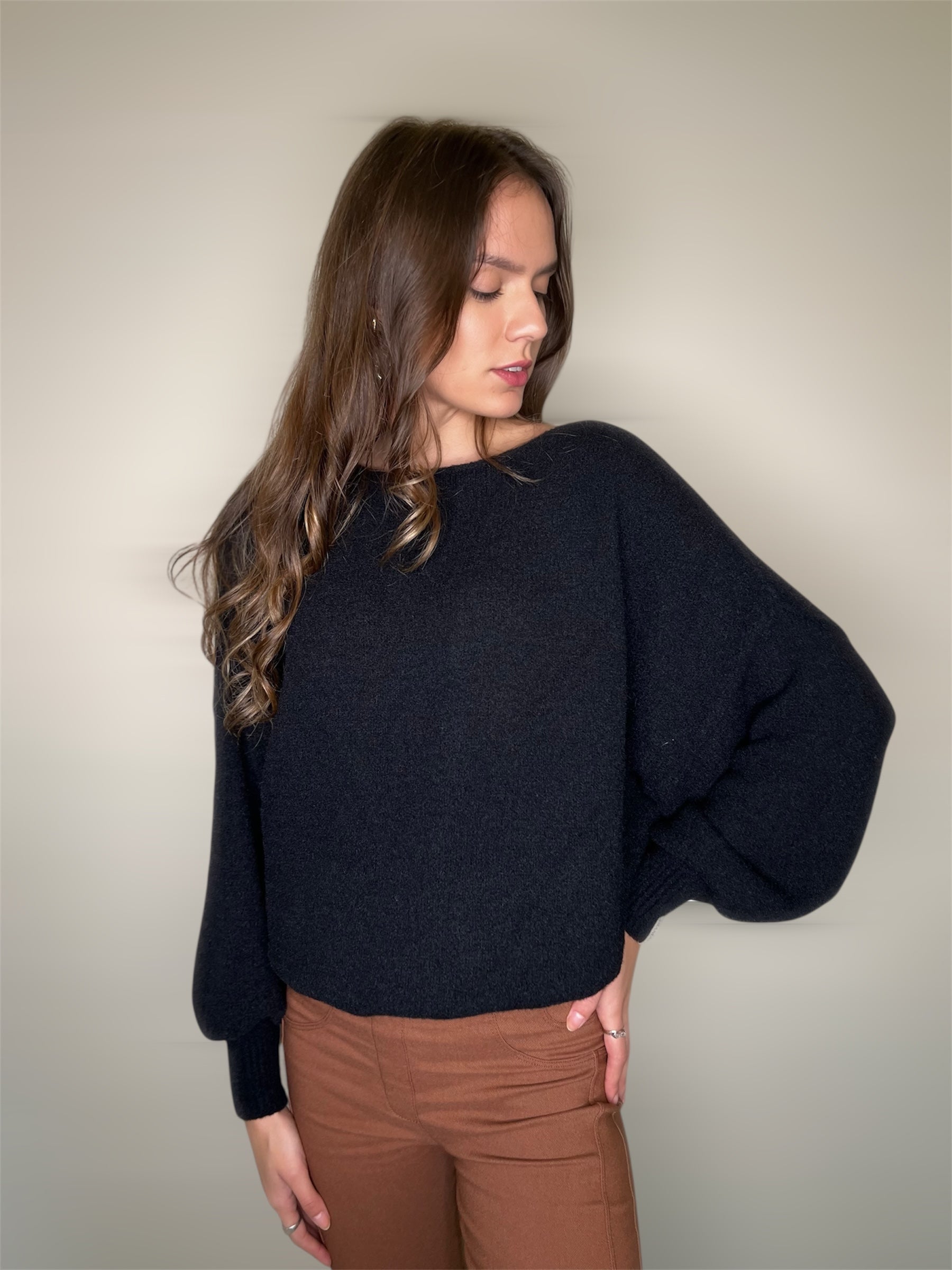 BLUSA FIO PLUMA BIAMAR MANGA MORCEGO PRETA
